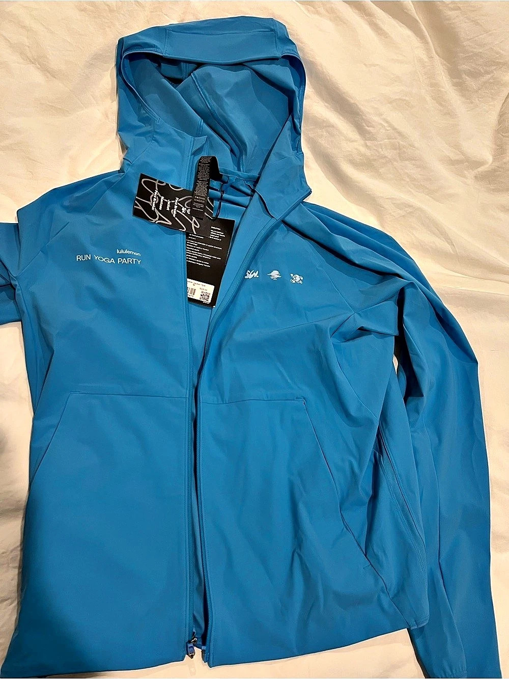 lululemon SeaWheeze pace breaker jacket. Blue. Medium. NWT